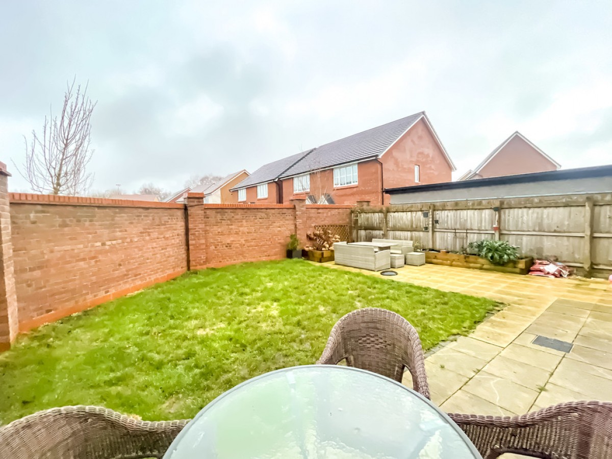 Mill Fold Gardens, Chadderton, OL9 9FY