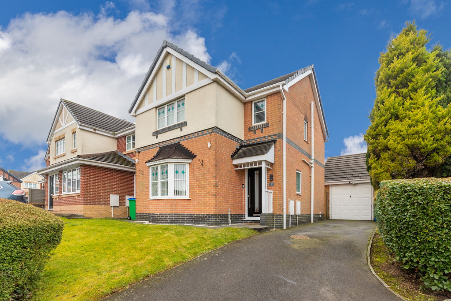 Greengrove Bank, Rochdale, OL16 2QL
