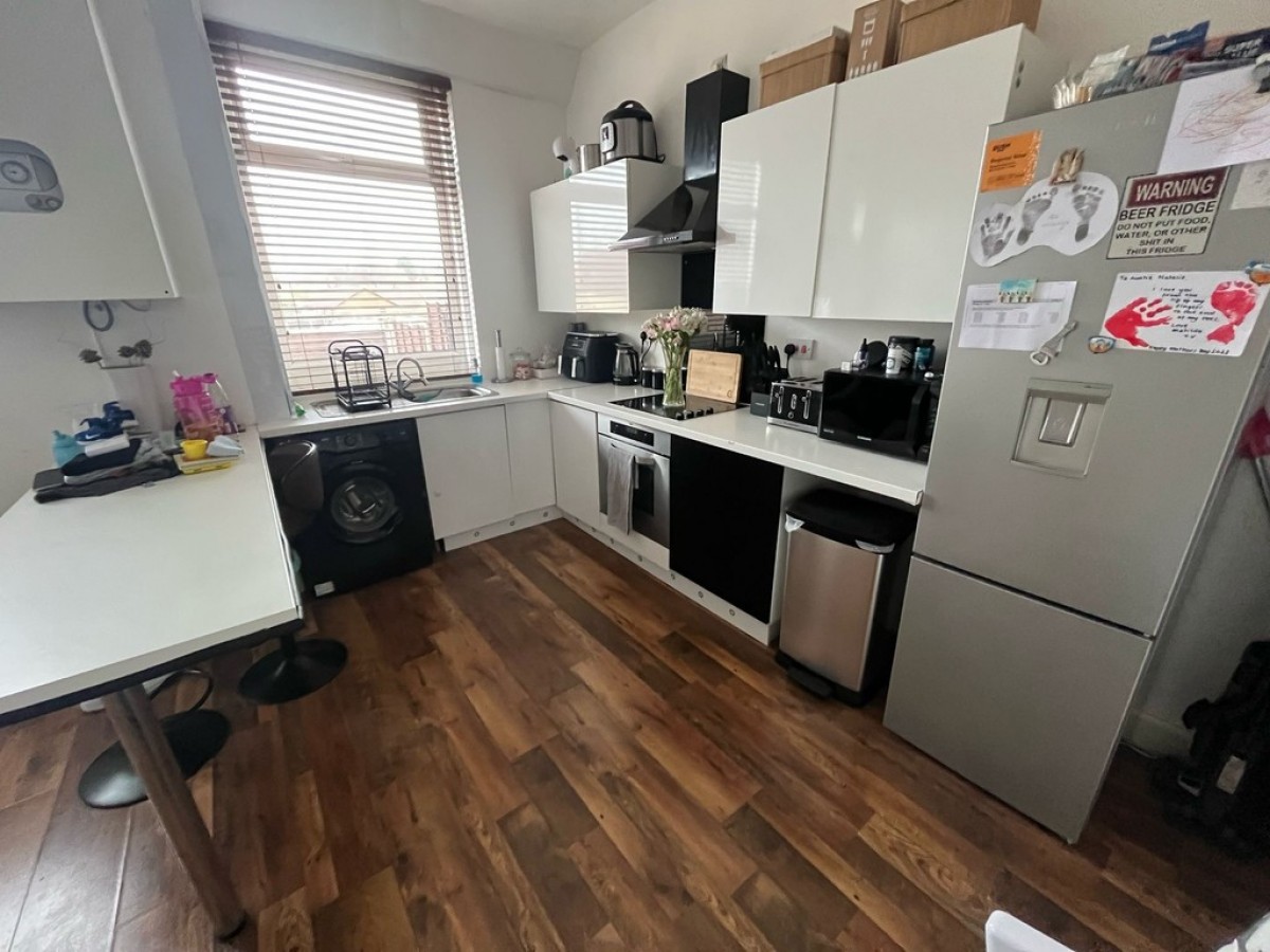 Queens Road, Chadderton, OL9 9HS
