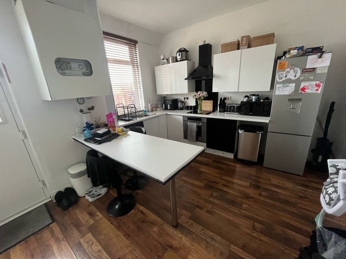 Queens Road, Chadderton, OL9 9HS