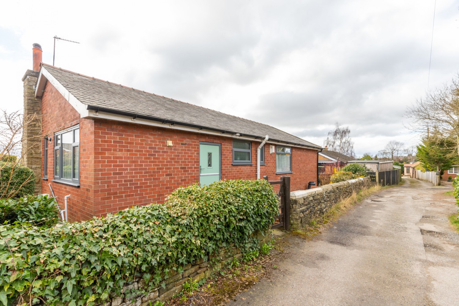 Old Road, Hurstead, OL16 2SJ