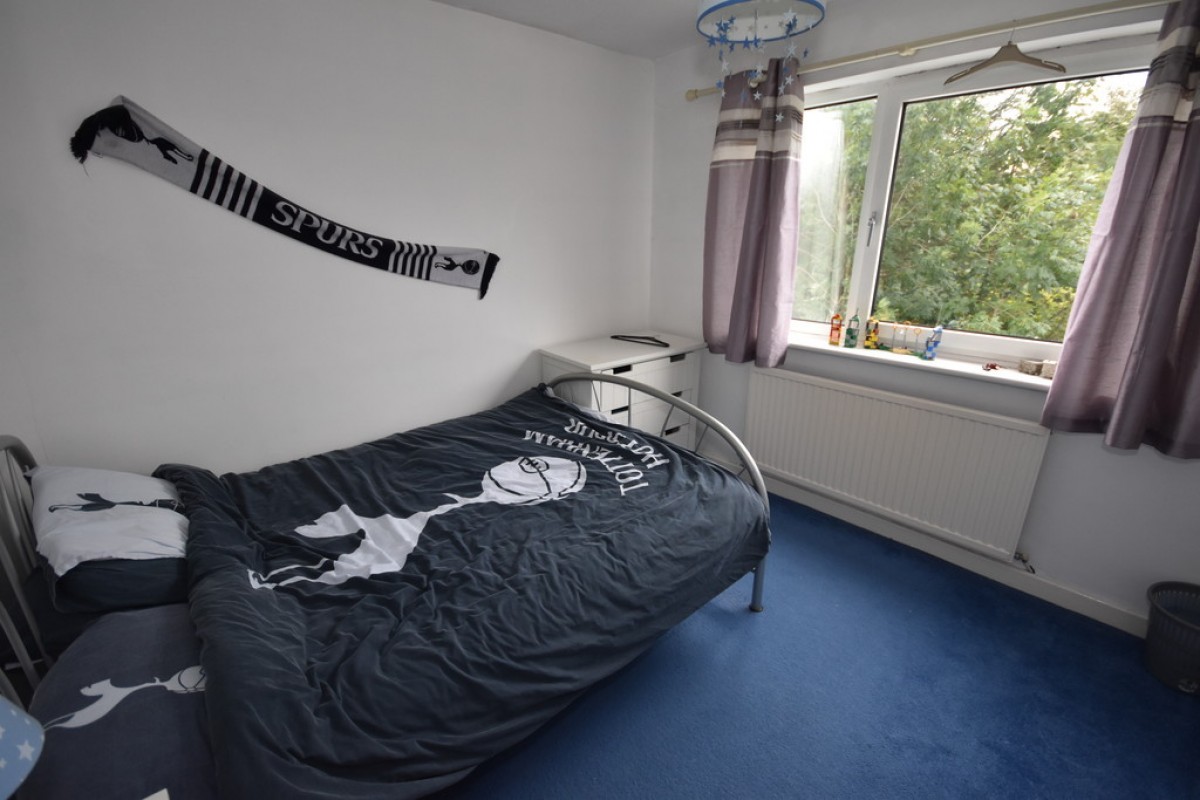 Bealcroft Close, Milnrow, OL16 3XD