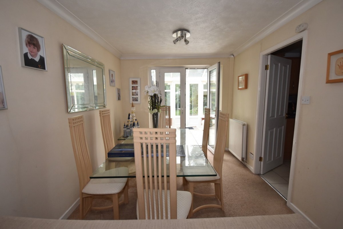 Bealcroft Close, Milnrow, OL16 3XD