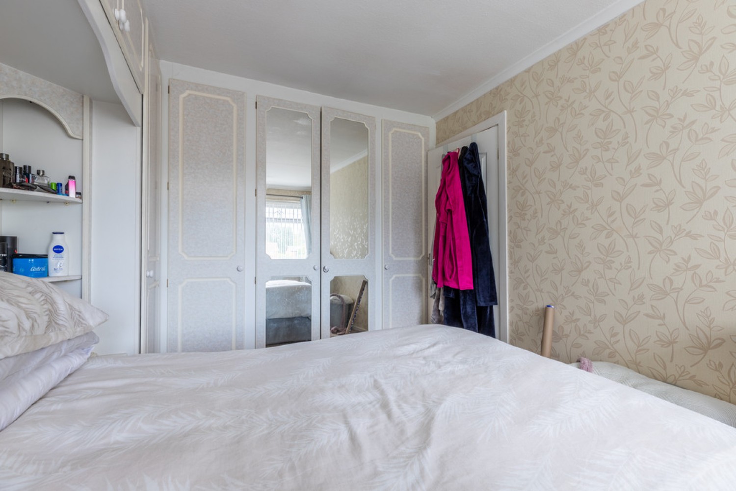Lindale Avenue, Oldham, OL9 9DW