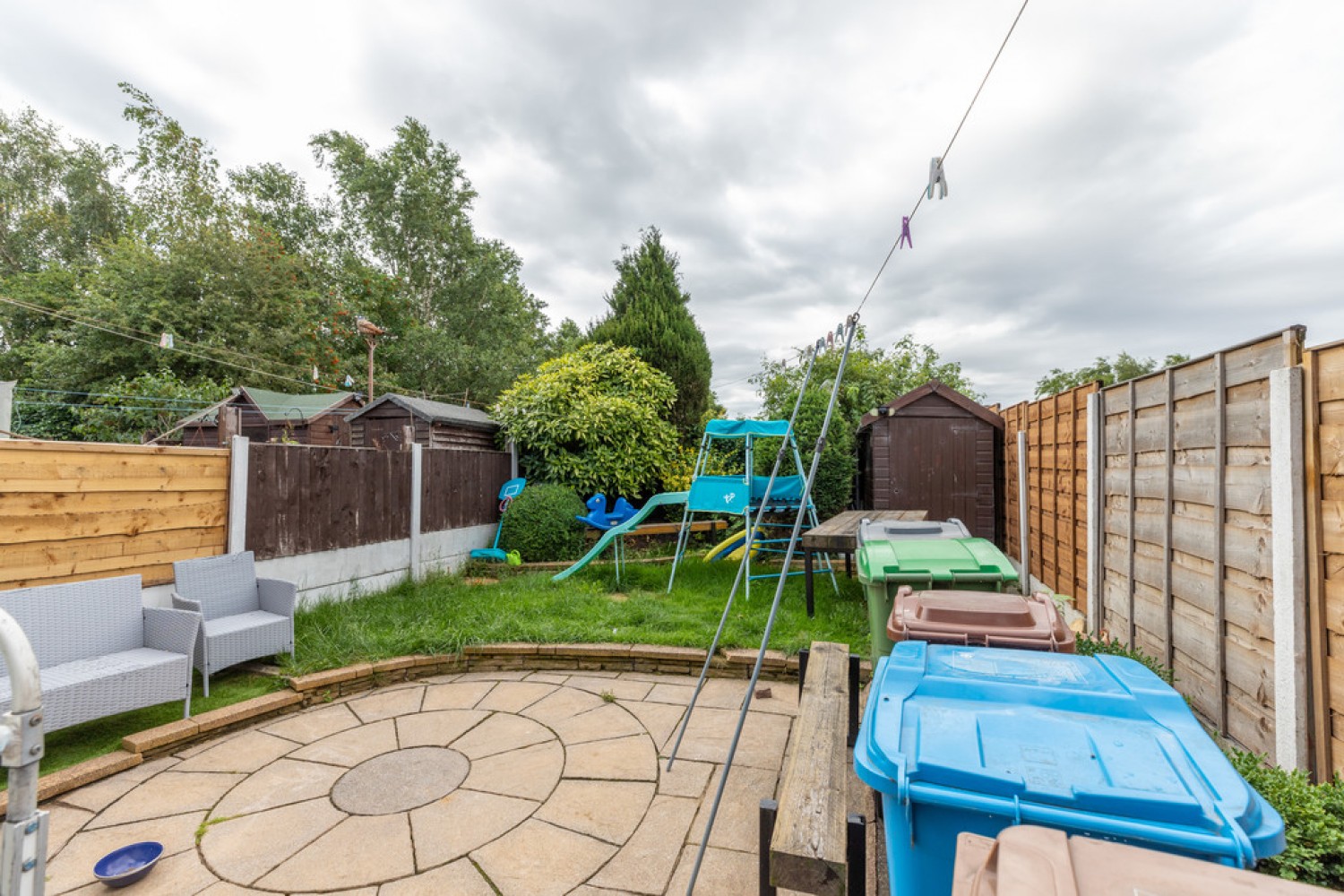 Lindale Avenue, Oldham, OL9 9DW