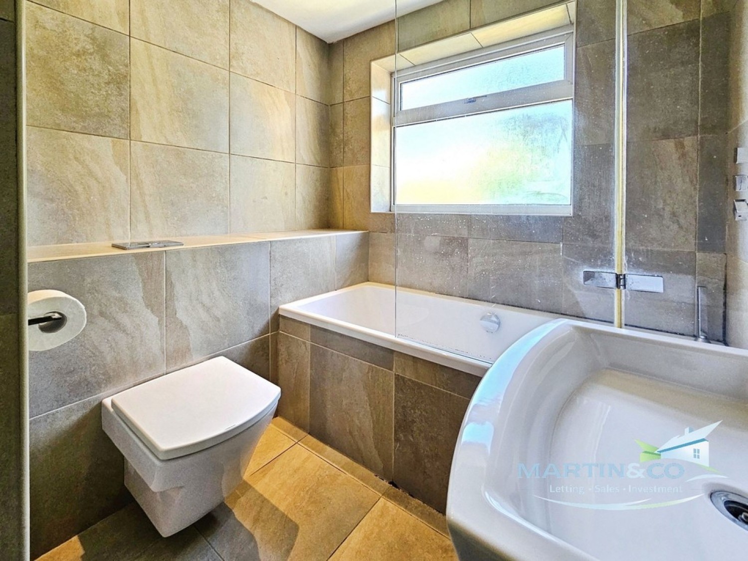 4 bedroom House for Sale Riverside, Chadderton, OL1 2TX