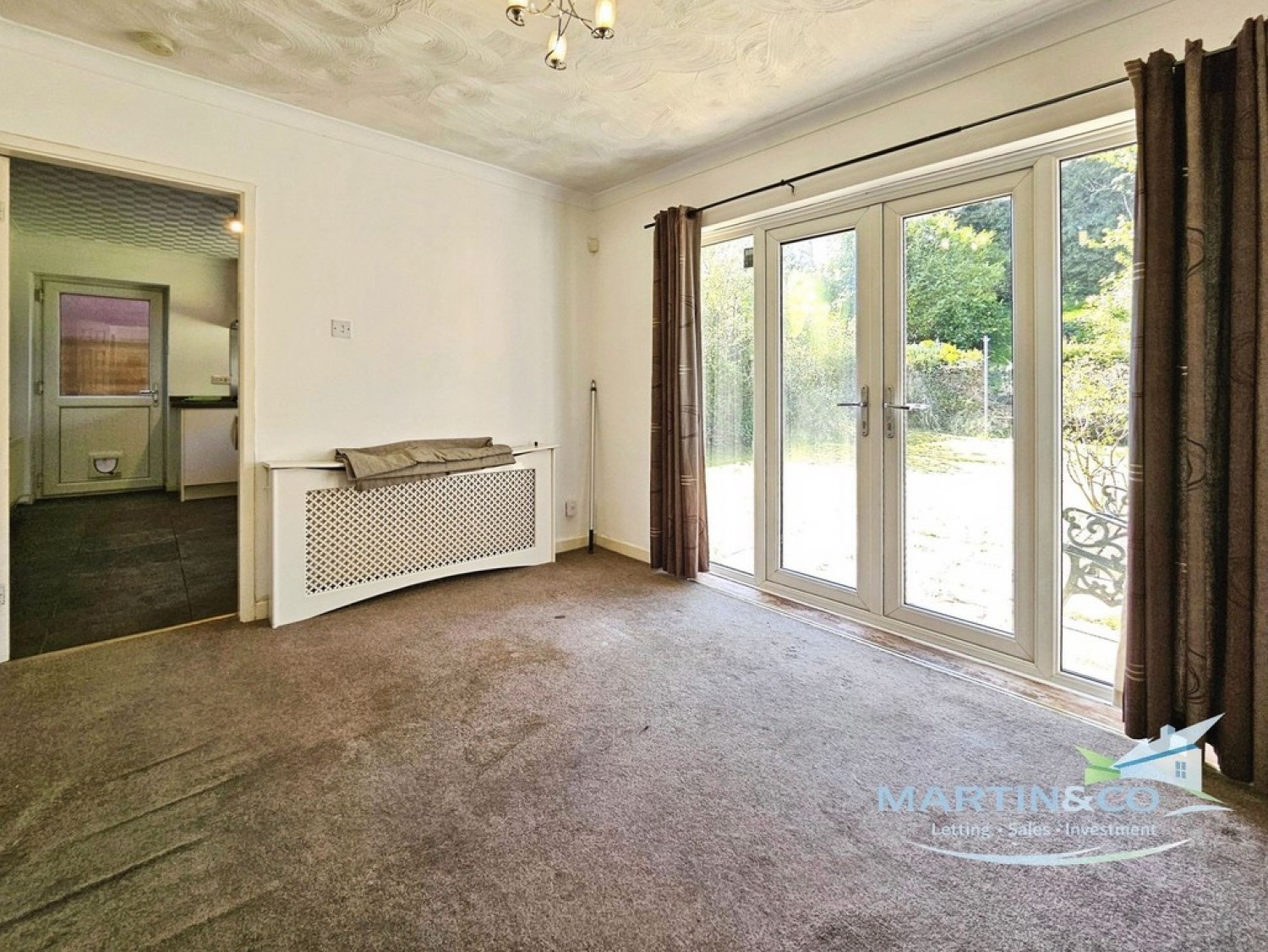 4 bedroom House for Sale Riverside, Chadderton, OL1 2TX