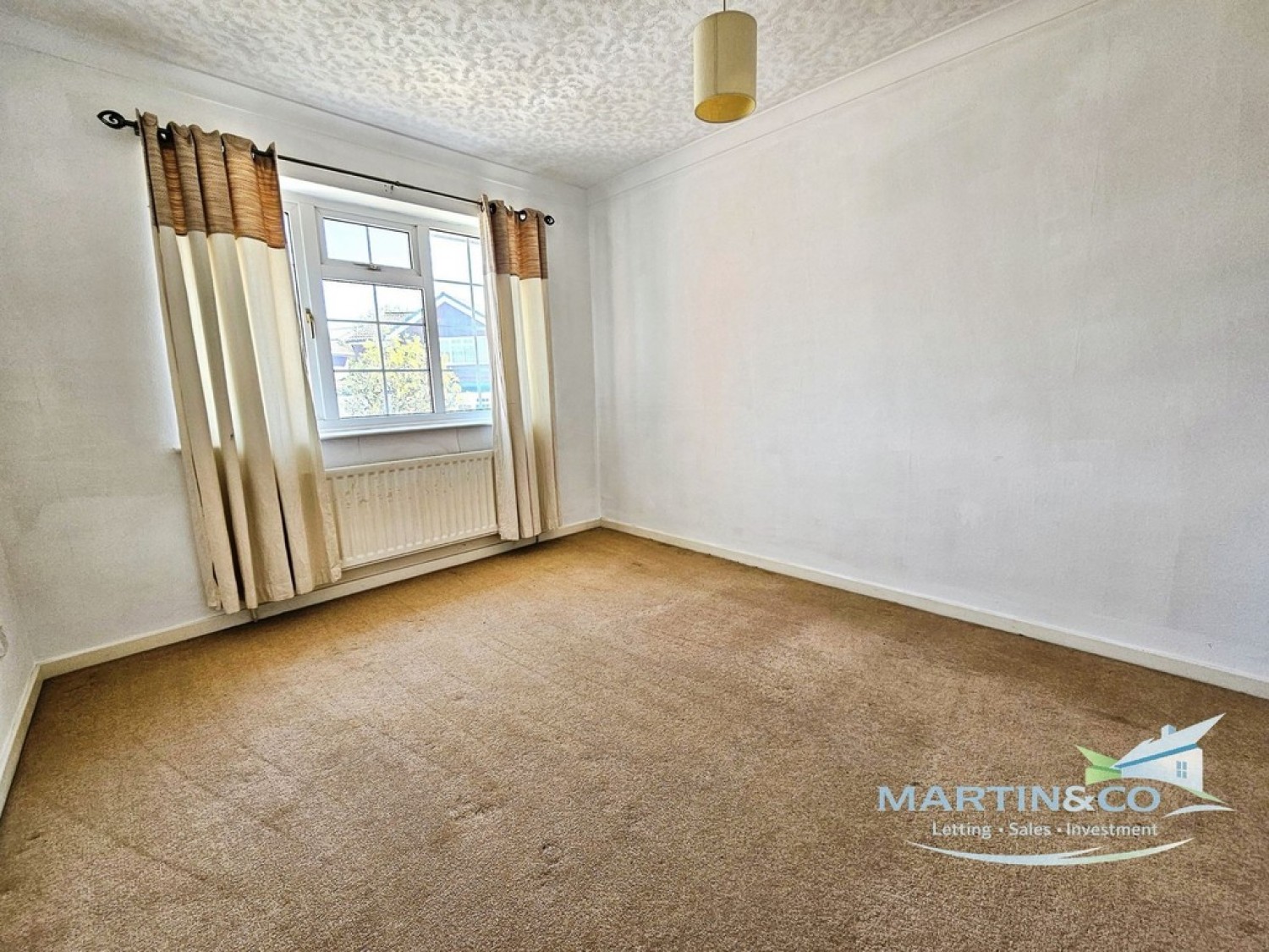 4 bedroom House for Sale Riverside, Chadderton, OL1 2TX