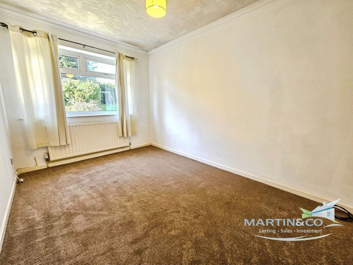 4 bedroom House for Sale Riverside, Chadderton, OL1 2TX