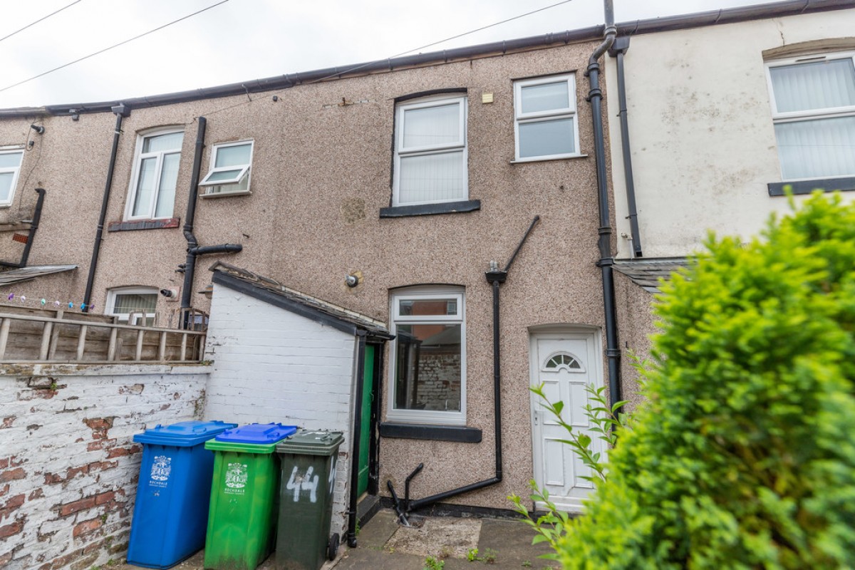 Middleton Road, Heywood, OL10 2HX