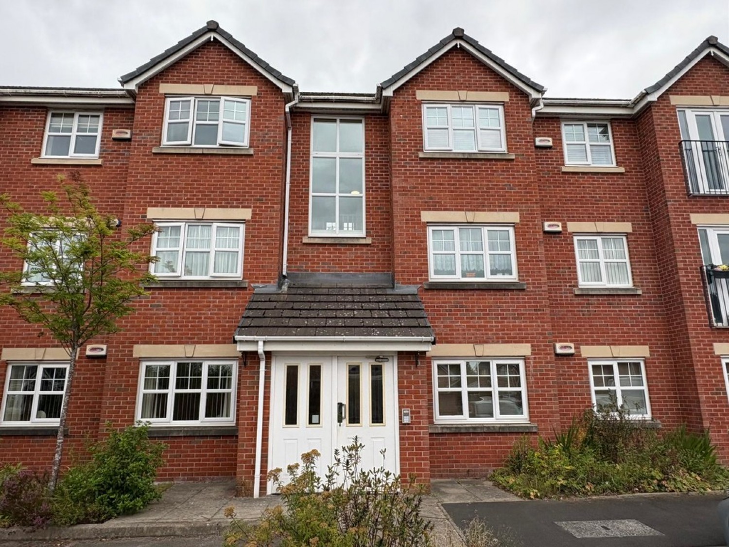Turnpike Close, Shawclough