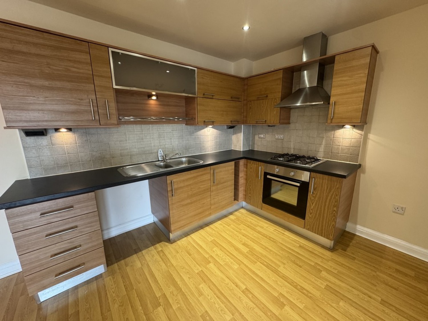 2 bedroom Flat for Letting Whitworth Road, Rochdale, Greater Manchester