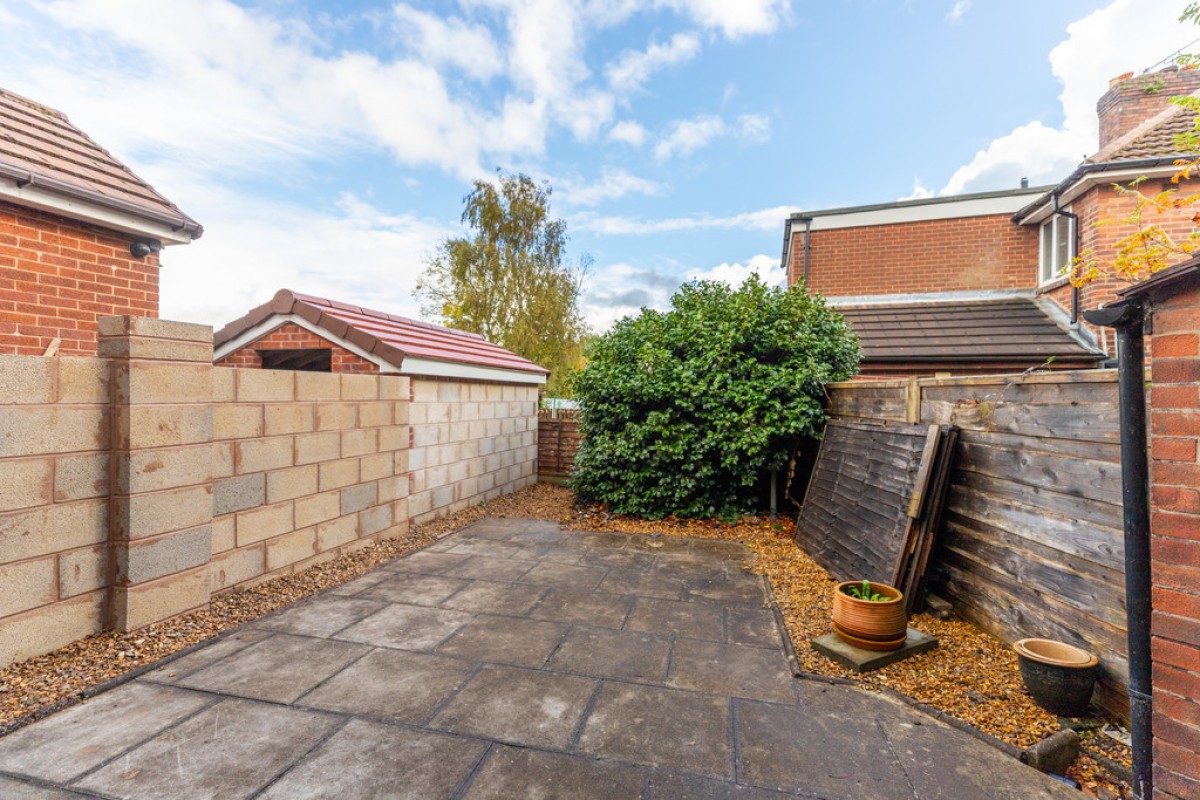 Kingsway, Rochdale, OL16 4AB