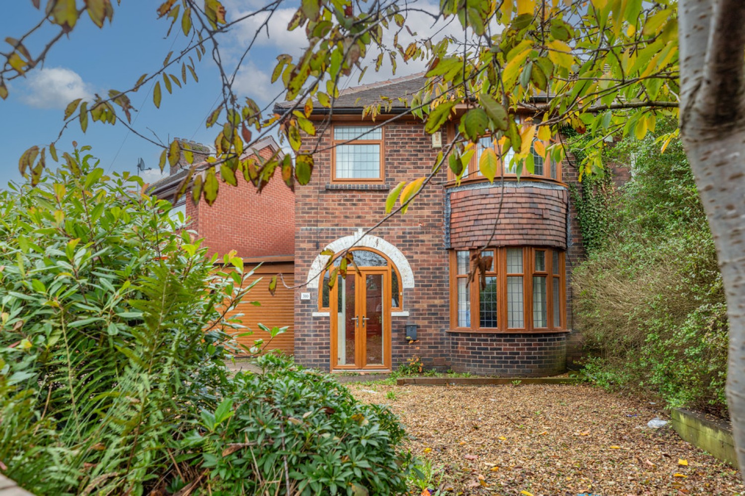 Kingsway, Rochdale, OL16 4AB