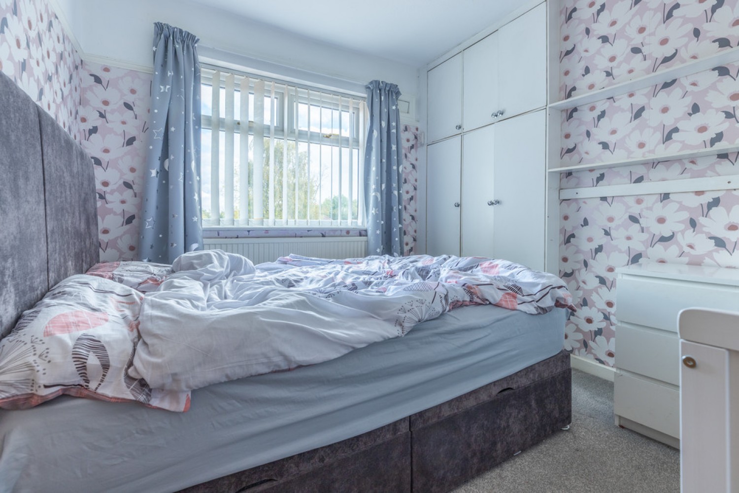 Kingsway, Rochdale, OL16 4AB