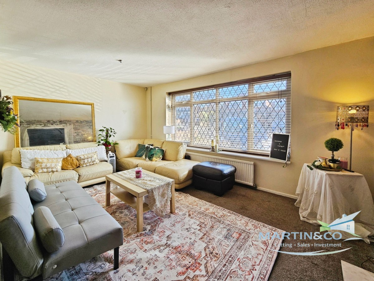 Leander Drive, Castleton