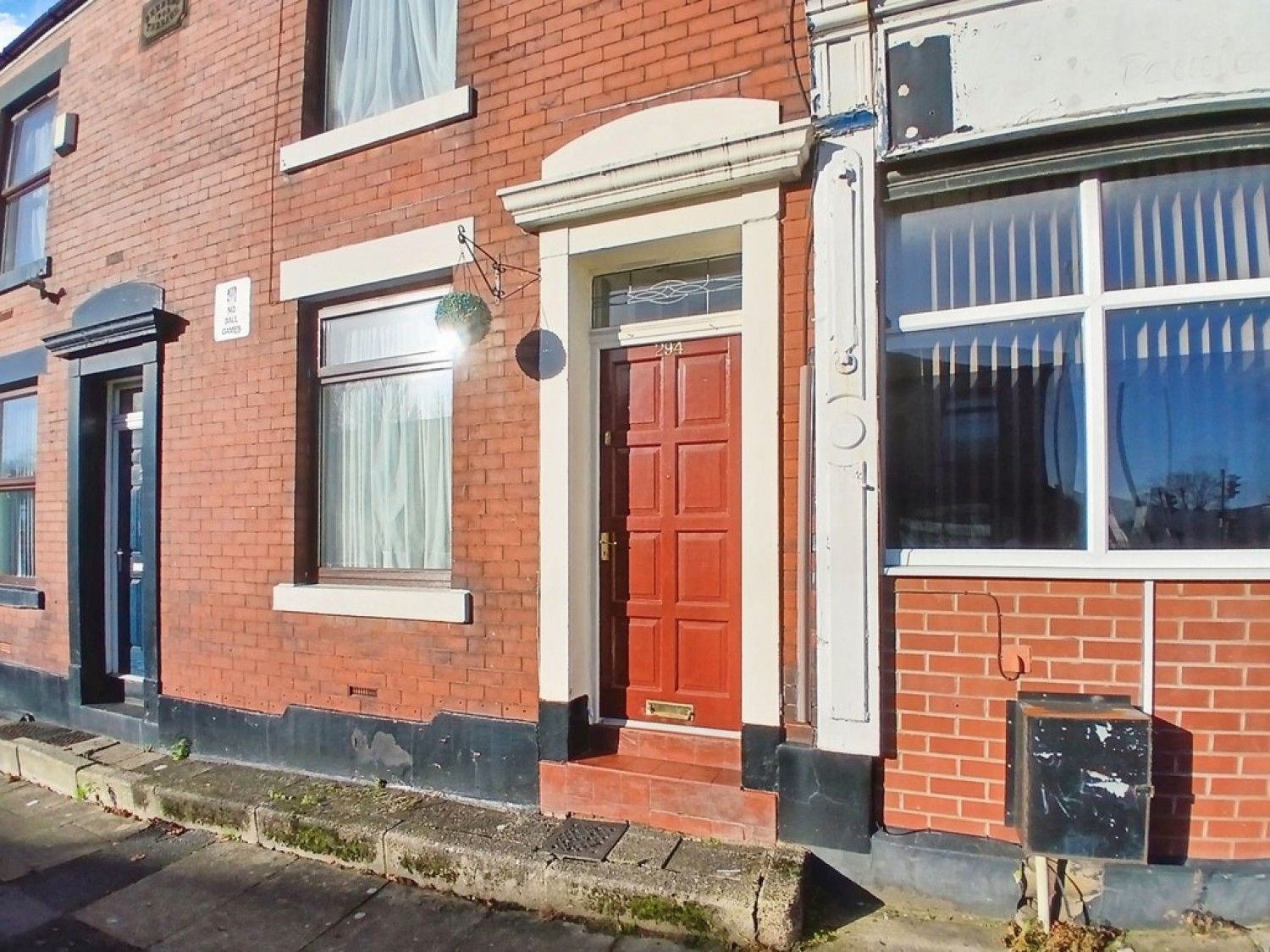 2 bedroom House for Auction Manchester Road , Rochdale OL11 4LX