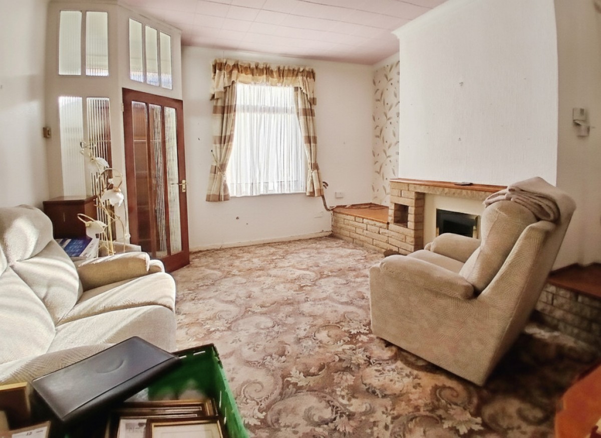 Manchester Road , Rochdale OL11 4LX