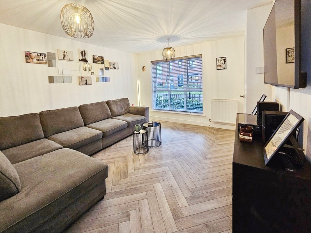 Workers Way, Heywood OL10 2EA