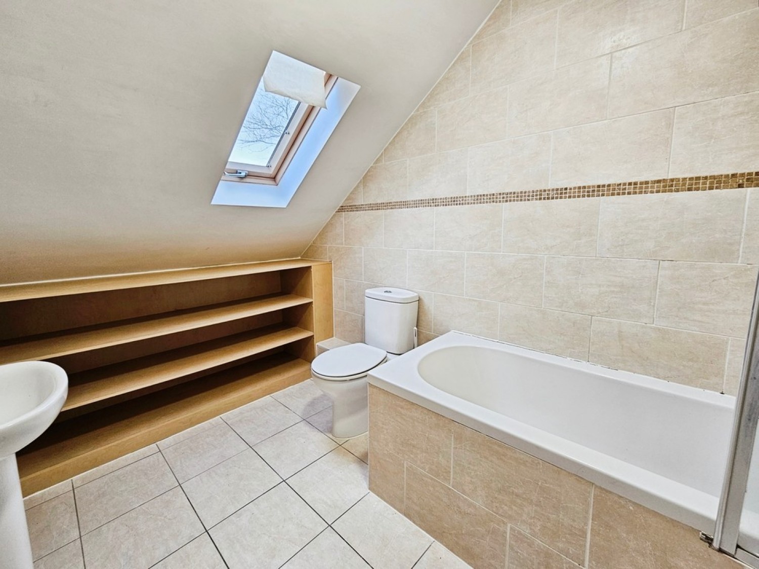 3 bedroom House for Sale Norfolk Gardens, Heywood