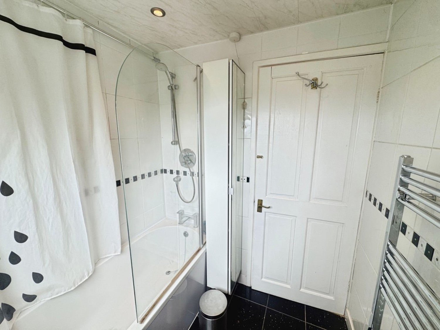 3 bedroom House for Letting Whitefield Avenue, Norden, Rochdale