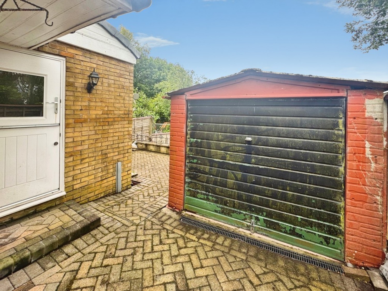 3 bedroom House for Letting Whitefield Avenue, Norden, Rochdale