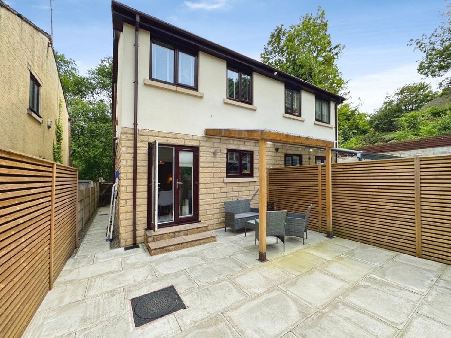3 bedroom House for Letting Belfield Lane, Rochdale, Greater Manchester