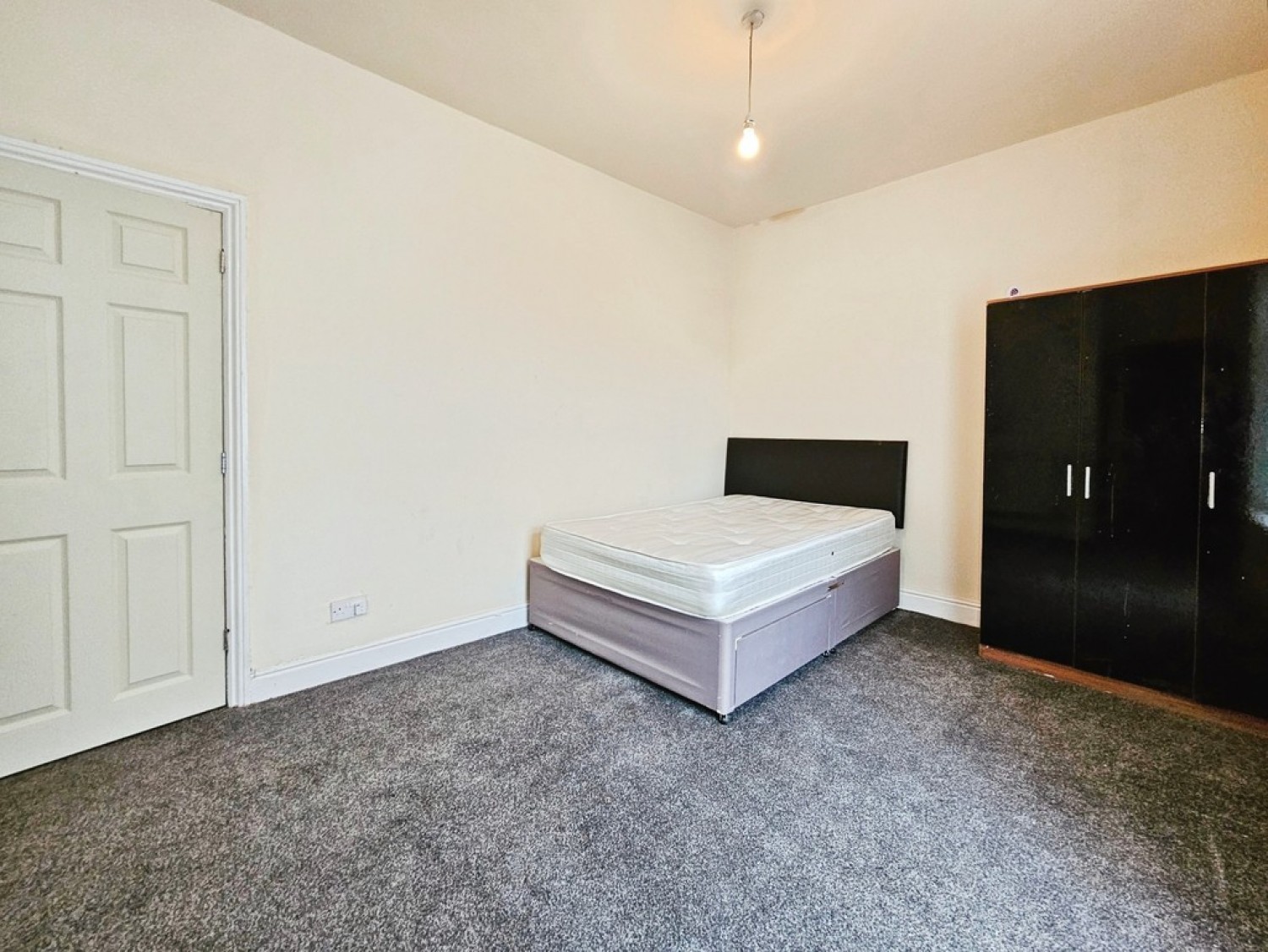 2 bedroom House for Sale Prince Street, Rochdale