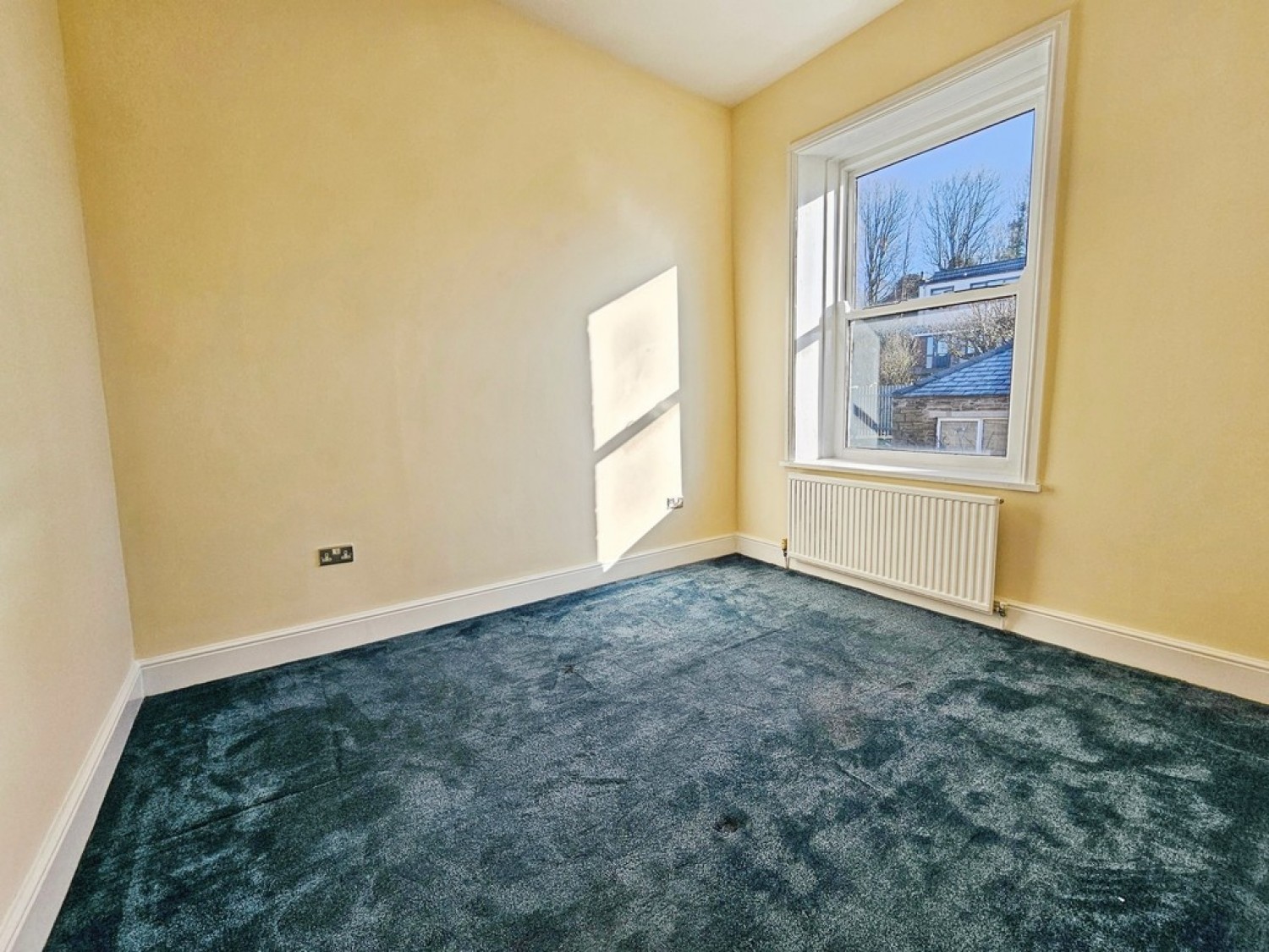 3 bedroom House in Market Street, Whitworth