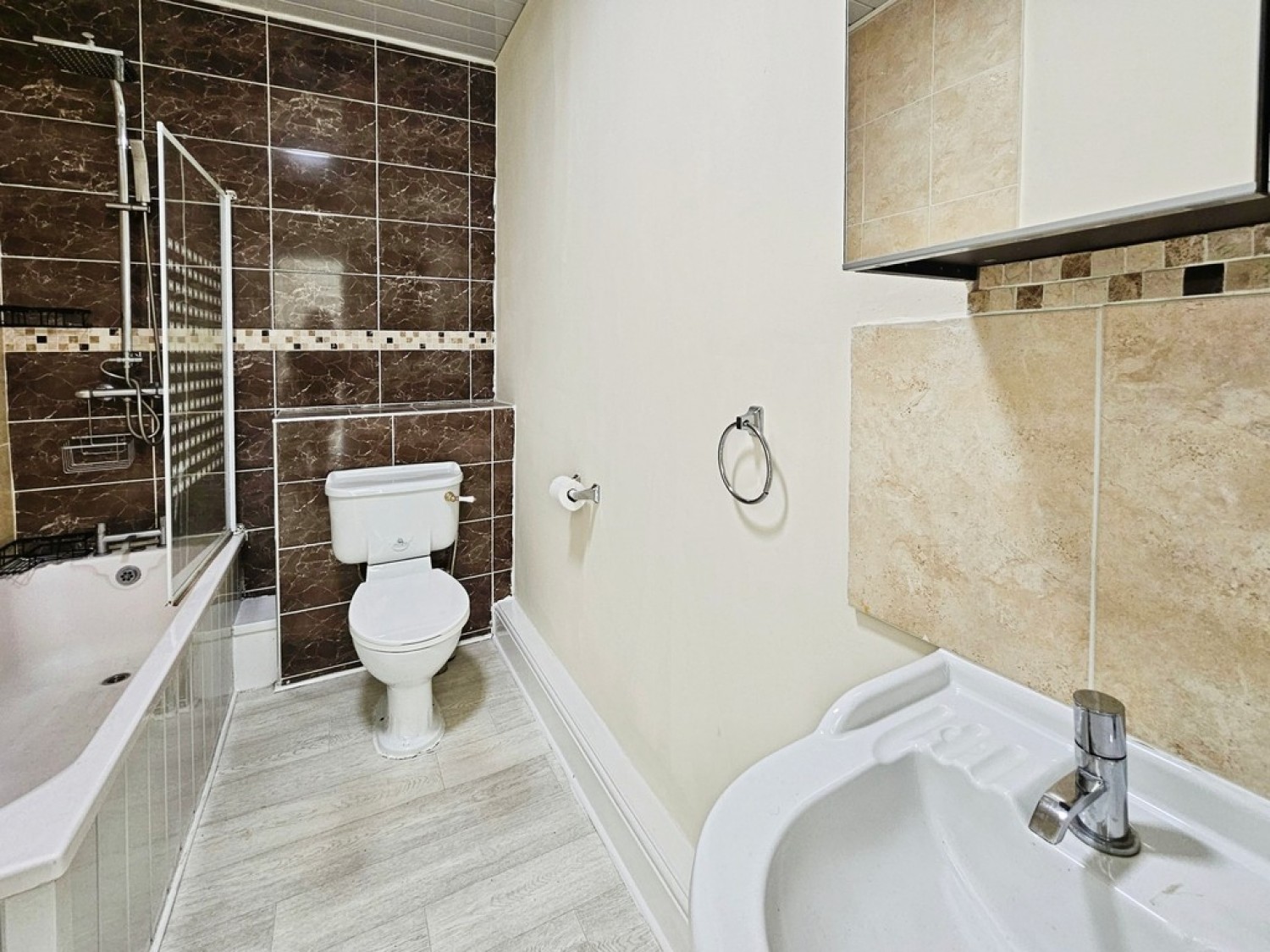 3 bedroom House in Market Street, Whitworth