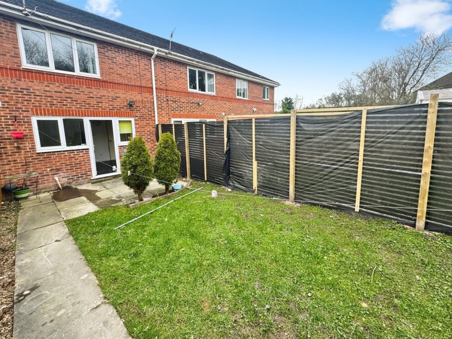 2 bedroom House for Letting Greetland Drive, Charlestown, Greater Manchester