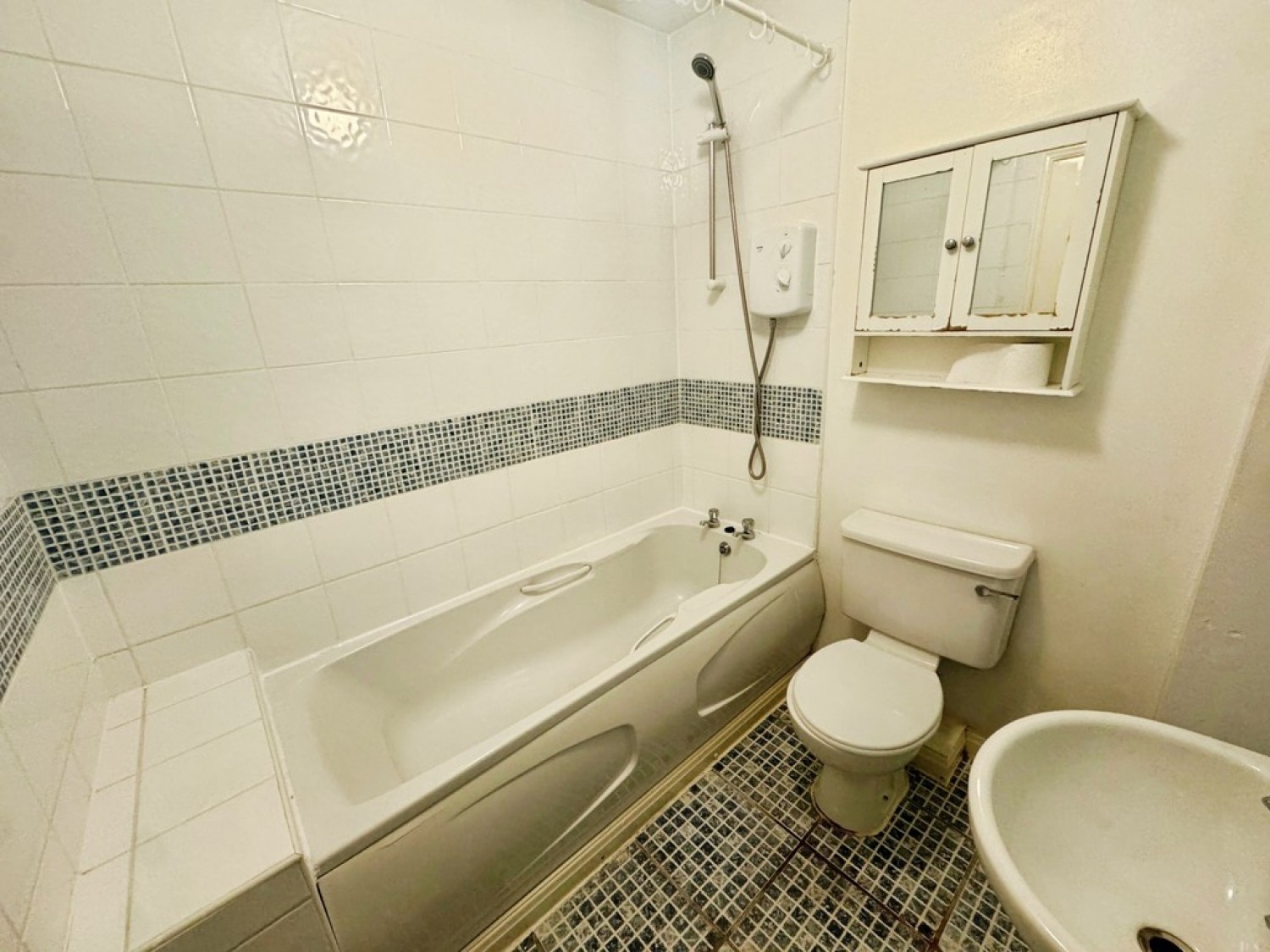 2 bedroom House for Letting Greetland Drive, Charlestown, Greater Manchester