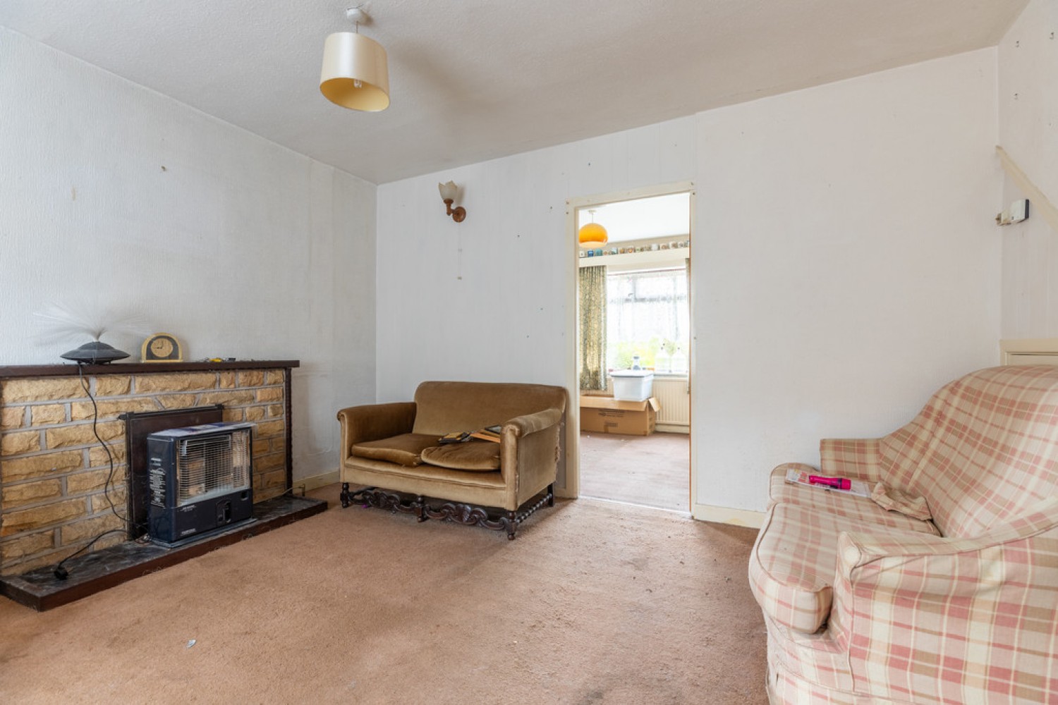 3 bedroom House for Sale Mountain Ash, Rooley Moor, OL12 7JE