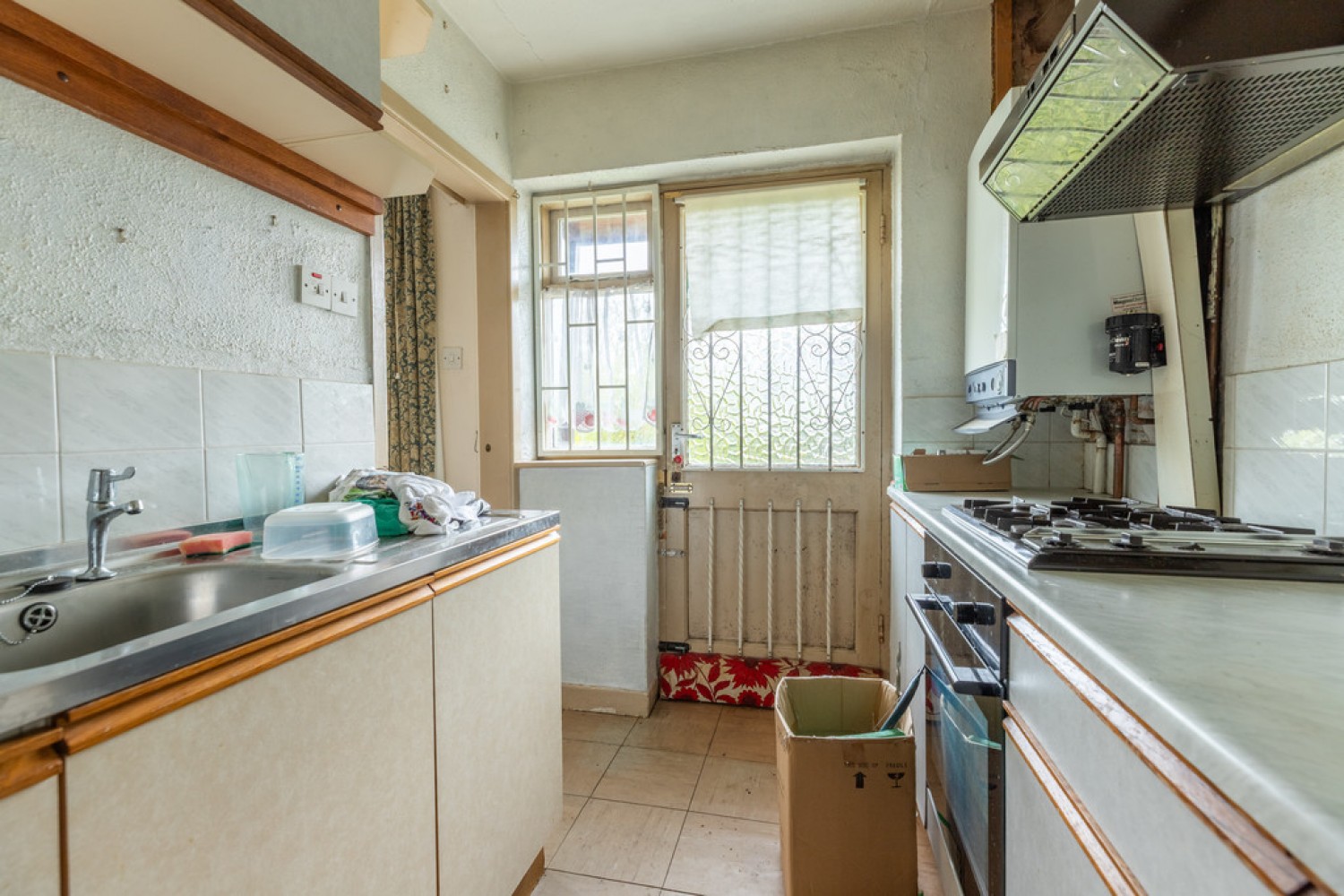 3 bedroom House for Sale Mountain Ash, Rooley Moor, OL12 7JE