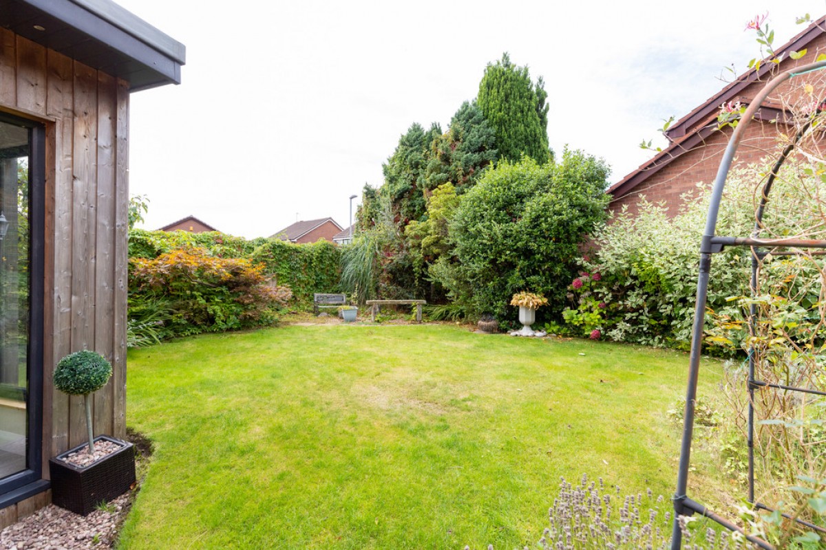 Campion Way, Lowerfold, OL12 7UL