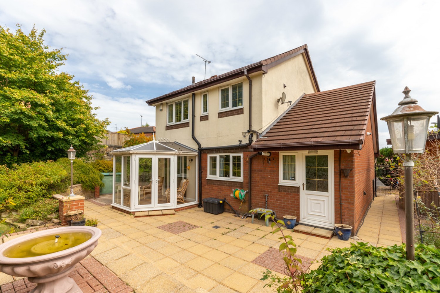 3 bedroom House for Sale Campion Way, Lowerfold, OL12 7UL