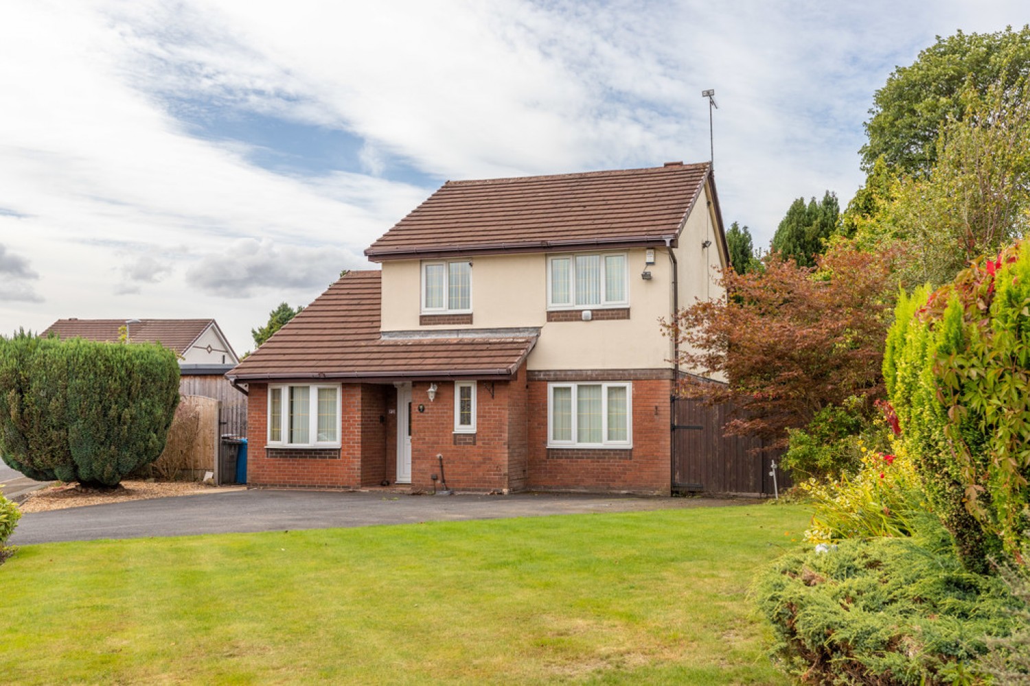 3 bedroom House for Sale Campion Way, Lowerfold, OL12 7UL