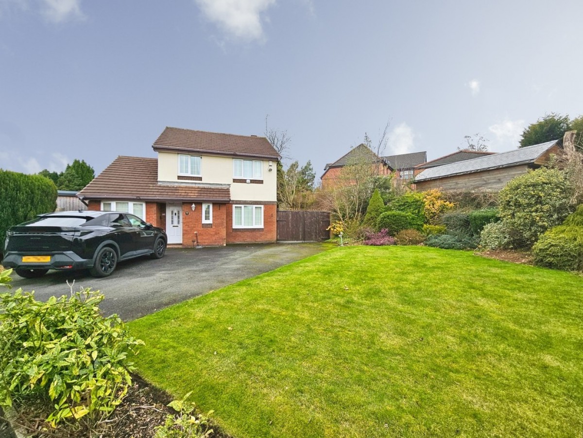 Campion Way, Lowerfold, OL12 7UL