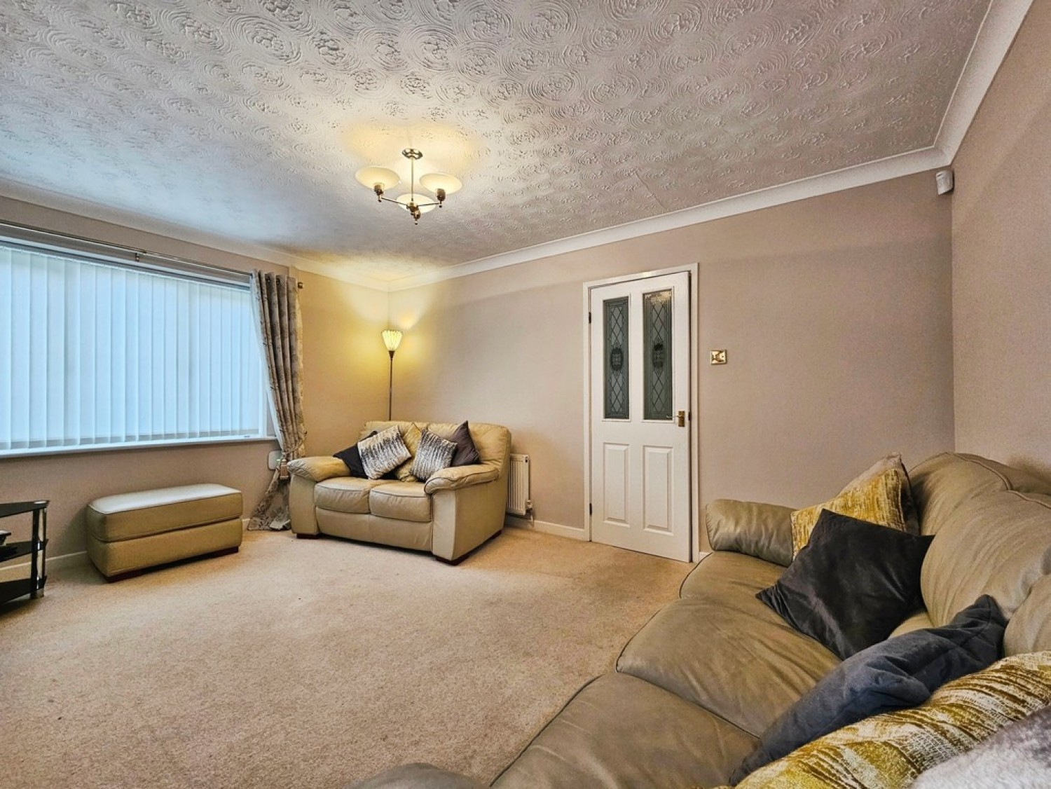 3 bedroom House for Sale Campion Way, Lowerfold, OL12 7UL