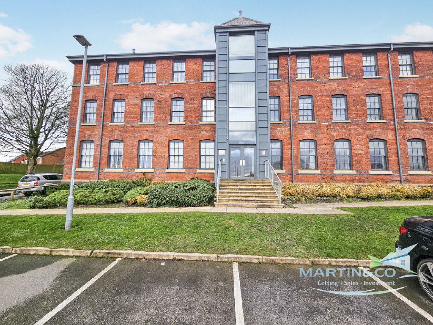 2 bedroom Flat for Sale Birch Hill Clock Tower, Oakhurst Drive, OL12 9EU