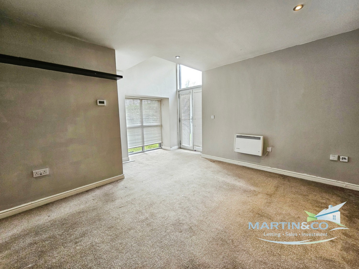 2 bedroom Flat for Sale Birch Hill Clock Tower, Oakhurst Drive, OL12 9EU