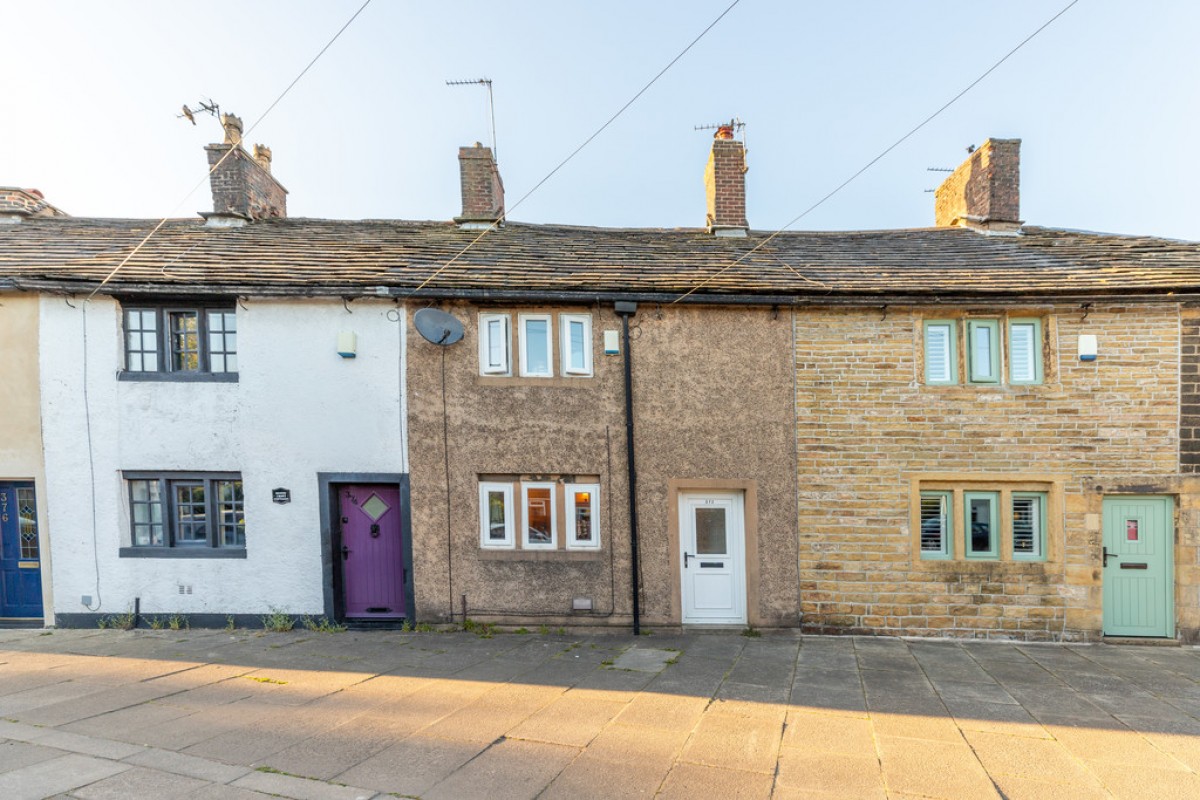 Rochdale Road, Shaw, OL2 7HS