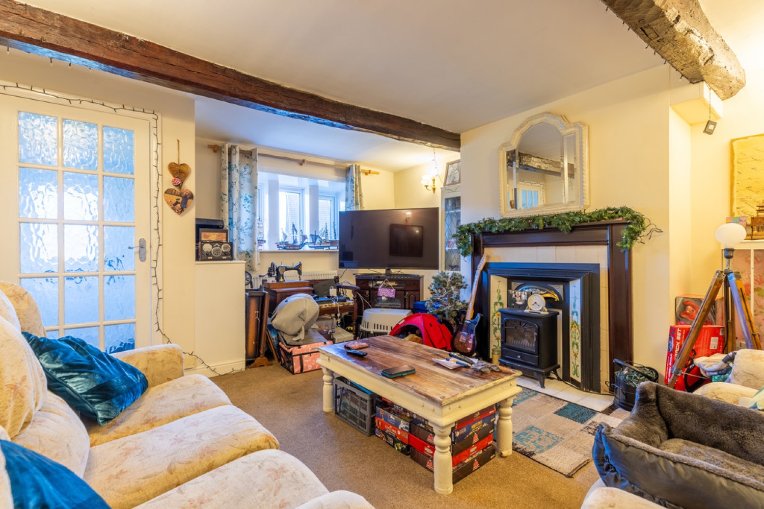 2 bedroom House for Sale Rochdale Road, Shaw, OL2 7HS