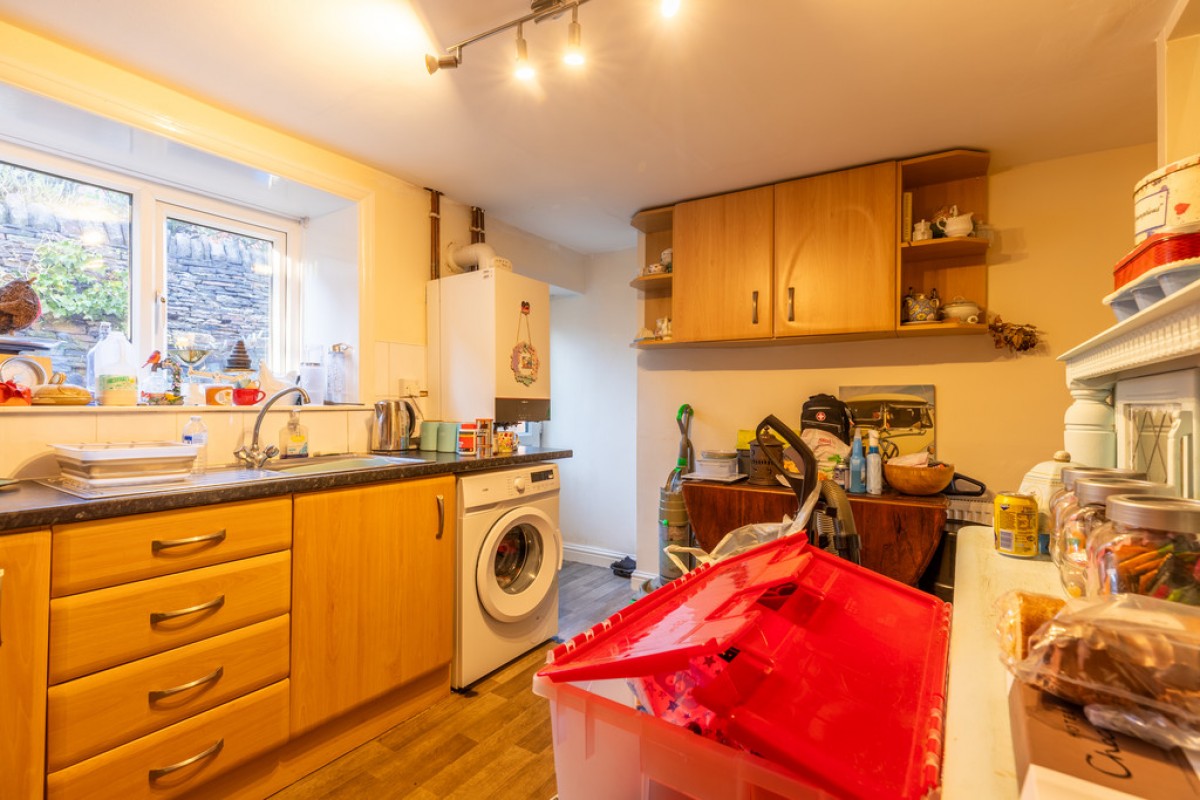 Rochdale Road, Shaw, OL2 7HS