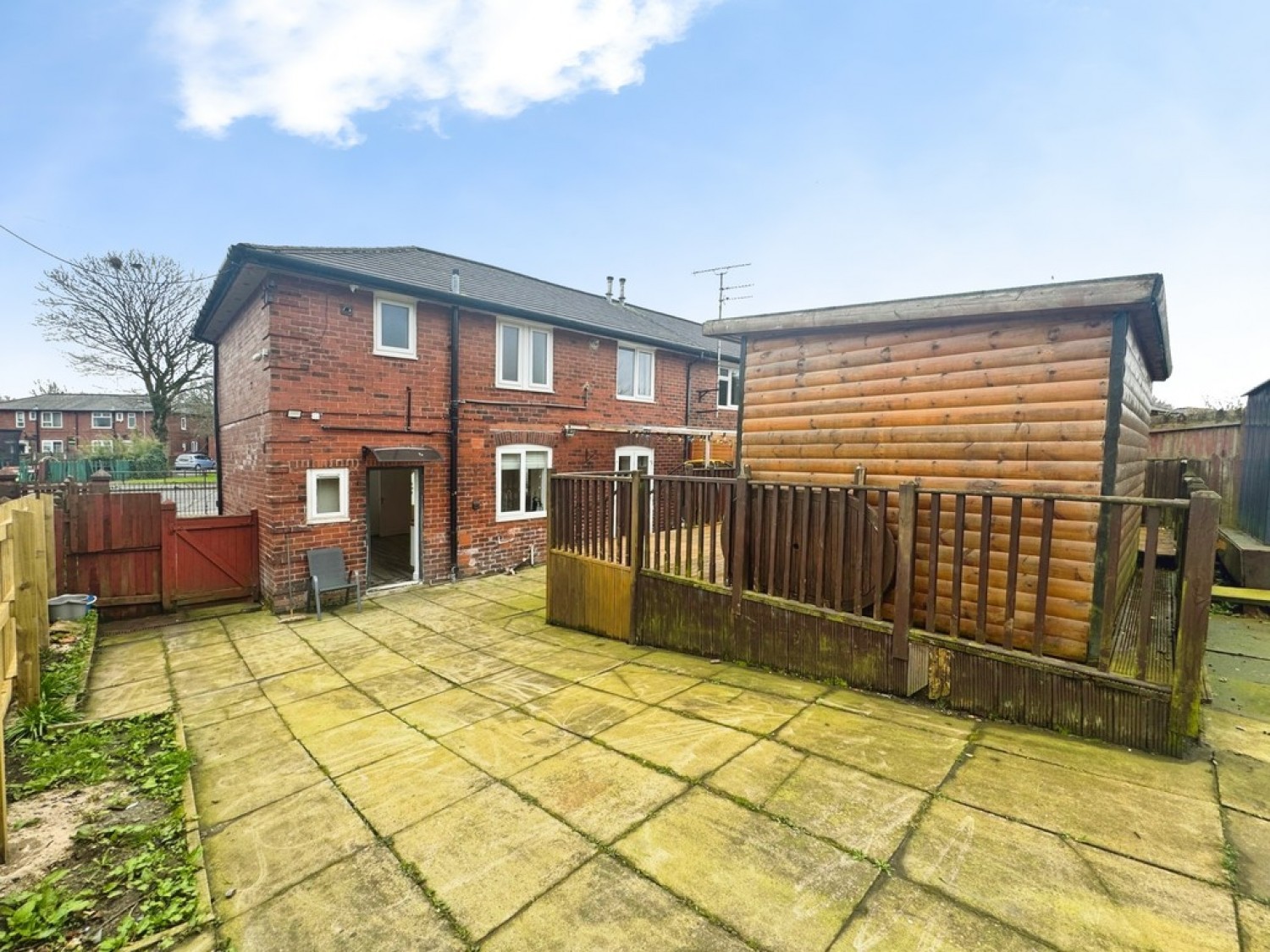 3 bedroom House for Letting Turf Hill Road, Rochdale, Greater Manchester