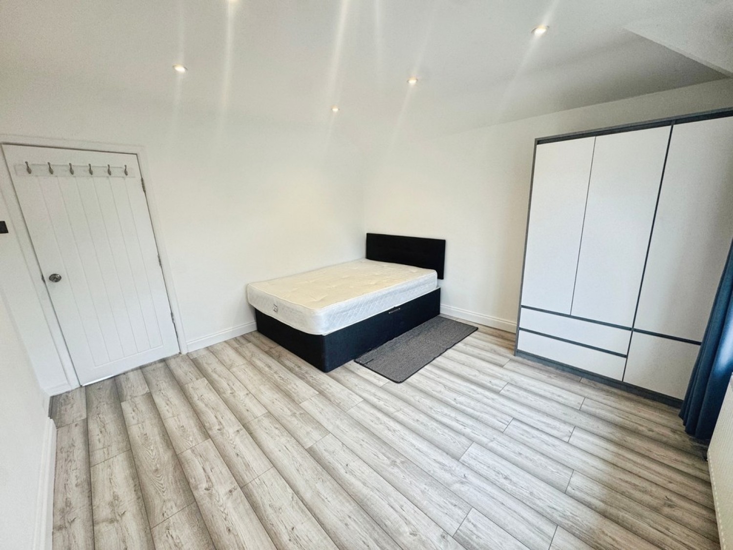 3 bedroom House for Letting Turf Hill Road, Rochdale, Greater Manchester