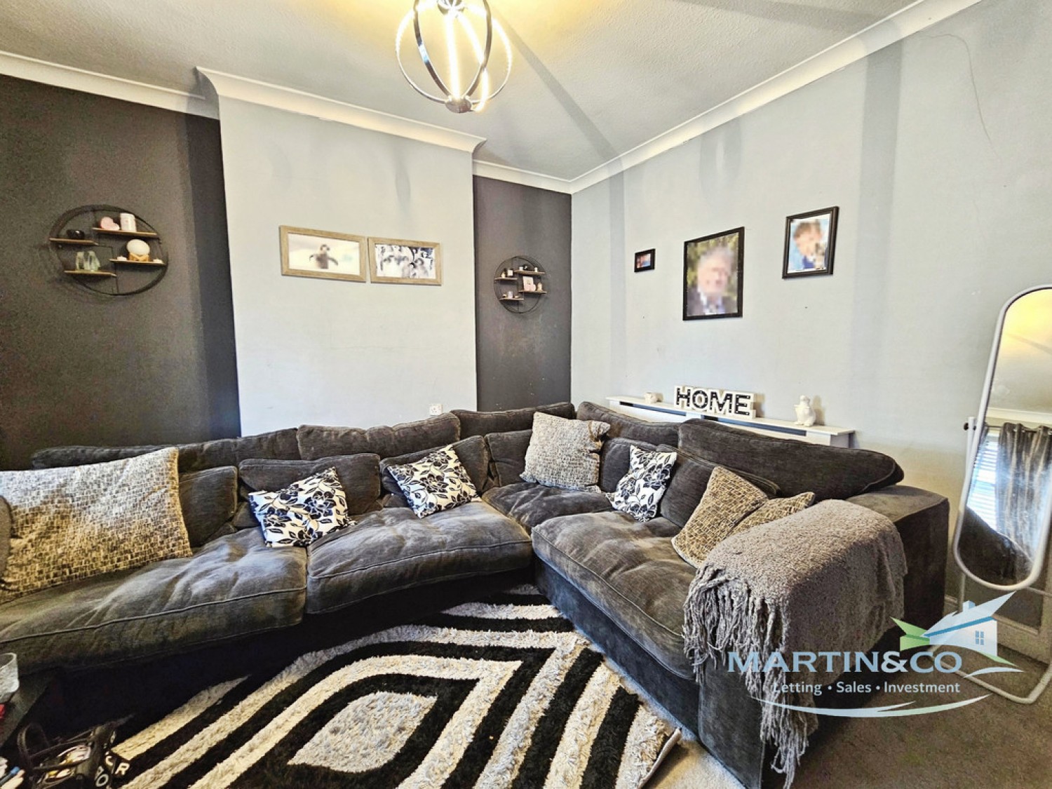 2 bedroom House for Sale Oldham Road, Rochdale