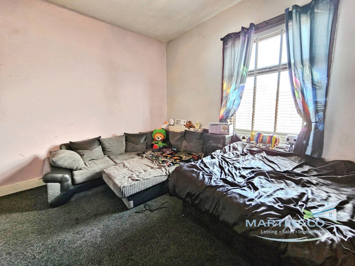 2 bedroom House for Sale Oldham Road, Rochdale