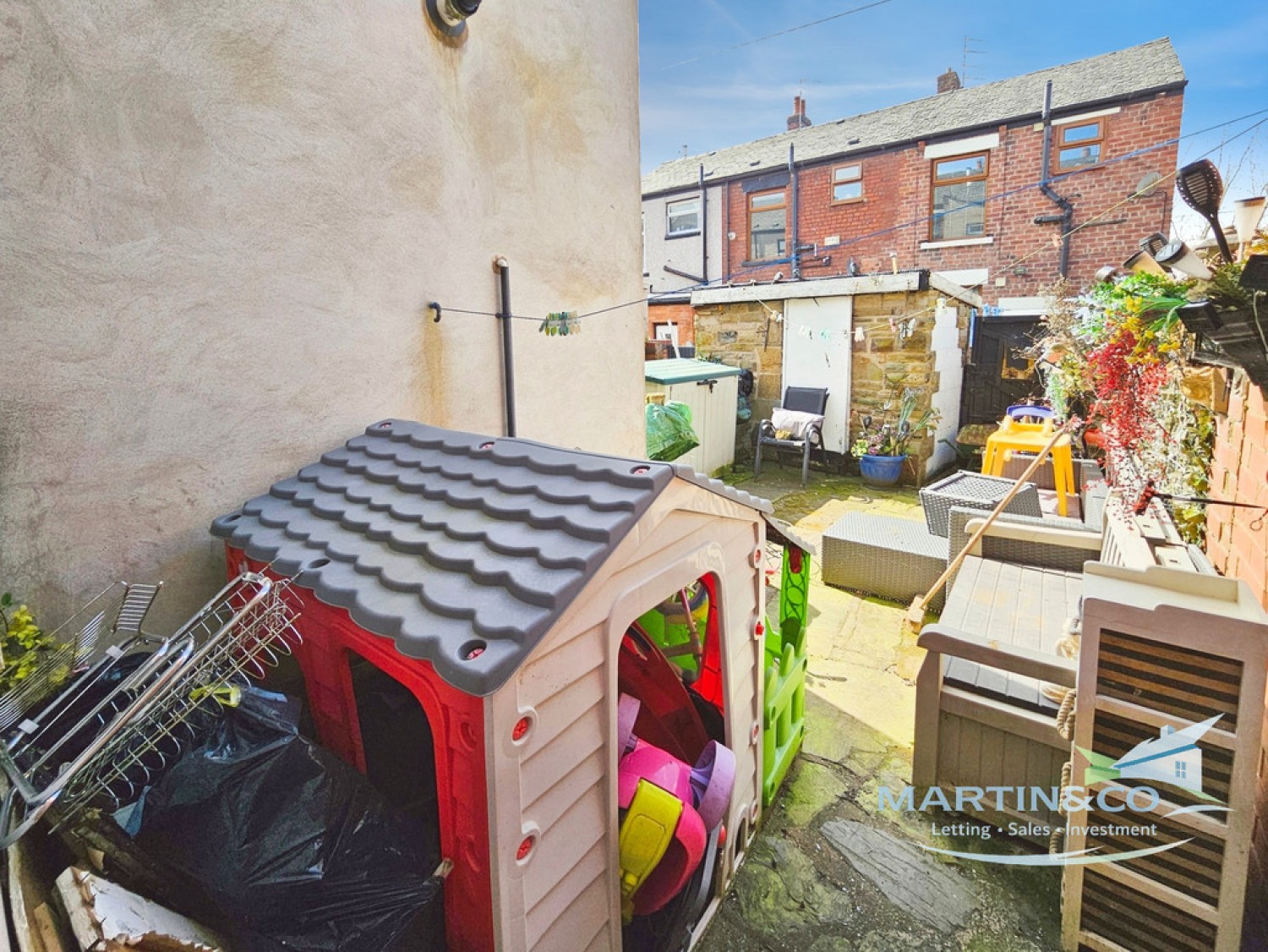 2 bedroom House for Sale Oldham Road, Rochdale