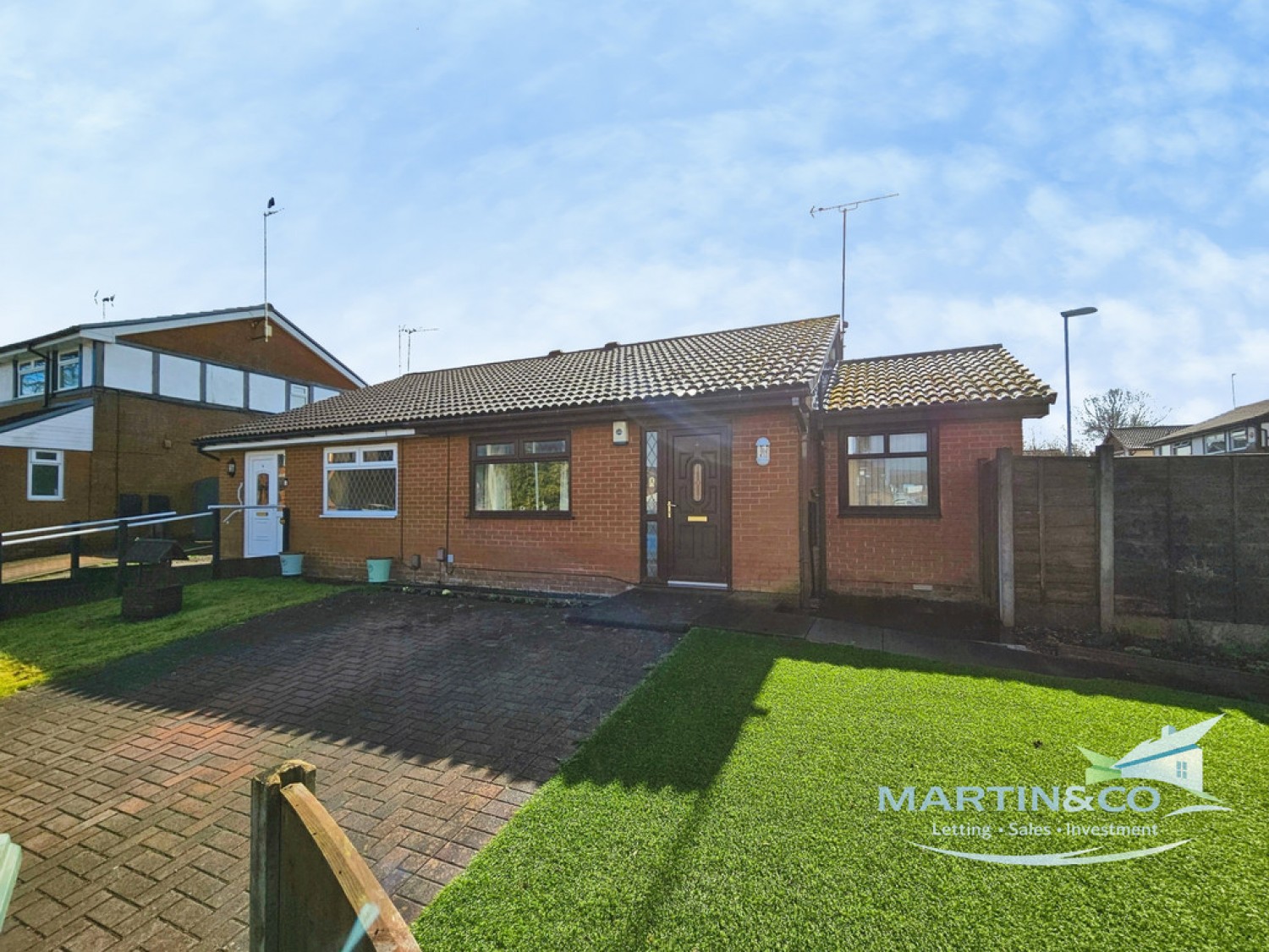 2 bedroom Bungalow for Sale Botany Close, Heywood